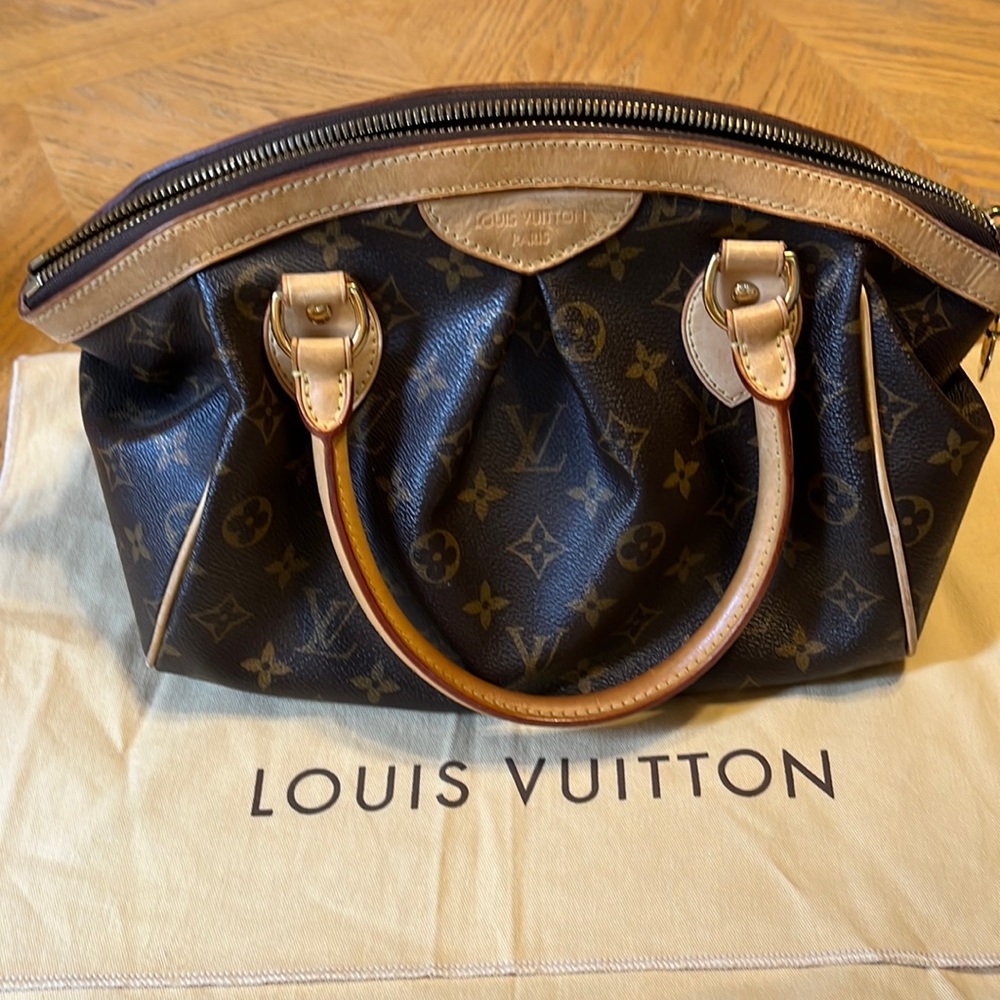 Authentic LV Tivoli PM